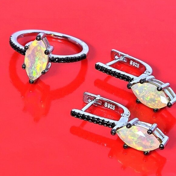 925 Sterling Silver Set: Earrings & Ring Sz 7.5 with Natural Ethiopia Fire Opal. - Picture 1 of 16